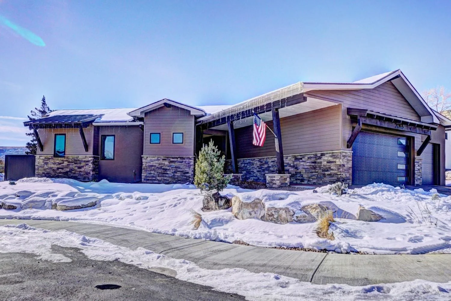 Sienna Creek #2 Feature